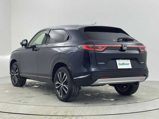 ホンダ ヴェゼル ハイブリッド e:HEV PLaY 熊本県 2023(令5)年 0.6万km ミッドナイトブルービームM ワンオーナー　/パノラマガラスルーフ/純正ナビ　/置くだけ充電　/ビルトインＥＴＣ２．０　/前後ドラレコ　/ホンダセンシング　/パドルシフト　/ハーフレザー　/シートヒーター　/ステアリングヒーター　/パワーバックドア　/ＬＥＤ