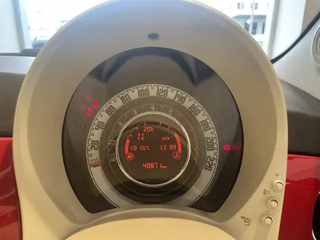 フィアット ５００ 1．2 ポップ 静岡県 2018(平30)年 4.9万km 赤 ＡｐｐｌｅＣａｒＰｌａｙ　/ＢＴ　ＵＳＢ　/キーレス　/前ドラレコ　/アイドリングストップ　/サイド　カーテンエアバッグ　/保証書　取説　スペアキー