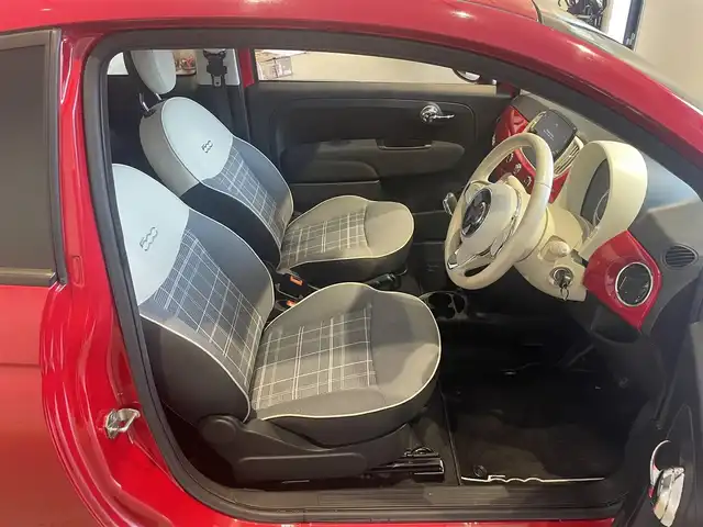 フィアット ５００ 1．2 ポップ 静岡県 2018(平30)年 4.9万km 赤 ＡｐｐｌｅＣａｒＰｌａｙ　/ＢＴ　ＵＳＢ　/キーレス　/前ドラレコ　/アイドリングストップ　/サイド　カーテンエアバッグ　/保証書　取説　スペアキー