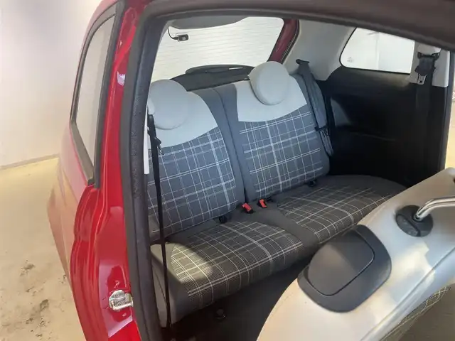 フィアット ５００ 1．2 ポップ 静岡県 2018(平30)年 4.9万km 赤 ＡｐｐｌｅＣａｒＰｌａｙ　/ＢＴ　ＵＳＢ　/キーレス　/前ドラレコ　/アイドリングストップ　/サイド　カーテンエアバッグ　/保証書　取説　スペアキー