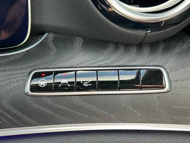 メルセデス・ベンツ Ｅ２００ SW アバンギャルド AMGライン 埼玉県 2020(令2)年 3.4万km 黒 黒革シート/純正HDDナビ/(Bluetooth/USB/フルセグ)/ａｐｐｌｅｃａｒｐｌａｙ/ＡＣＣ/エクスクルーシブＰＫＧ/アンビエントライト/シートヒータ/ドライブレコーダー/ＥＴＣ/バックカメラ/ブラインドスポットモニタ