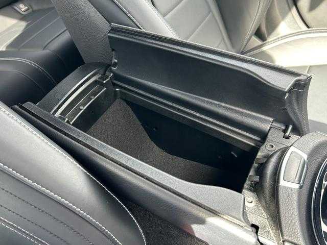 メルセデス・ベンツ Ｅ２００ SW アバンギャルド AMGライン 埼玉県 2020(令2)年 3.4万km 黒 黒革シート/純正HDDナビ/(Bluetooth/USB/フルセグ)/ａｐｐｌｅｃａｒｐｌａｙ/ＡＣＣ/エクスクルーシブＰＫＧ/アンビエントライト/シートヒータ/ドライブレコーダー/ＥＴＣ/バックカメラ/ブラインドスポットモニタ