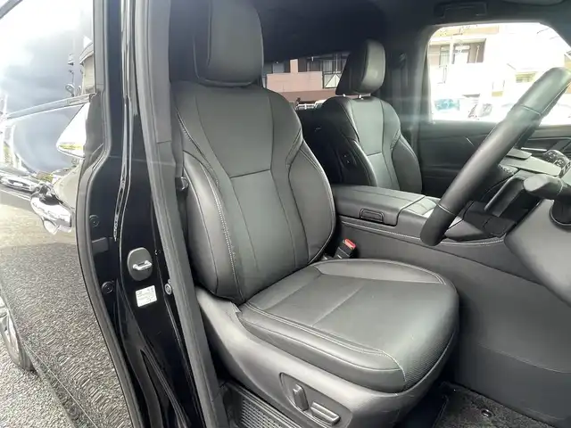 トヨタ アルファードハイブリット Z 福岡県 2024(令6)年 1万km ブラック ワンオーナー/ツインムーンルーフ/純正14インチコネクテッドナビ/　(Bluetooth/Miracast/フルセグTV)/パノラミックビューモニター/バックカメラ/デジタルインナーミラー/アドバンストパーク/アドバンストドライブ/トヨタセーフティセンス/・プリクラッシュセーフティ/・レーンディパーチャーアラート/・ロードサインアシスト/・レーダークルーズコントロール/・オートマチックハイビーム/ブラインドスポットモニター/安心降車アシスト/後方車両接近告知/周辺車両接近時サポート/クリアランスソナー/プロアクティブドライビングアシスト/フロント/リヤクロストラフィックアラート/リヤカメラディテクション/パーキングサポートブレーキ/両側パワースライドドア/パワーバックドア/純正18インチアルミホール/黒レザーシート/パドルシフト/ステアリングヒーター/パワーシート/シートヒーター/ベンチレーション/シートメモリー/電動サンシェード(2.3列目)/前後ドライブレコーダー/ETC2.0/純正フロアマット/置くだけ充電/スペアタイヤ/USBタイプCポート/100V電源