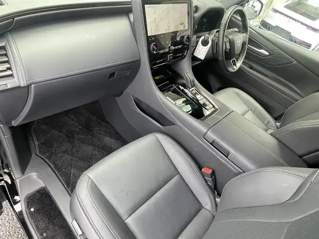 トヨタ アルファードハイブリット Z 福岡県 2024(令6)年 1万km ブラック ワンオーナー/ツインムーンルーフ/純正14インチコネクテッドナビ/　(Bluetooth/Miracast/フルセグTV)/パノラミックビューモニター/バックカメラ/デジタルインナーミラー/アドバンストパーク/アドバンストドライブ/トヨタセーフティセンス/・プリクラッシュセーフティ/・レーンディパーチャーアラート/・ロードサインアシスト/・レーダークルーズコントロール/・オートマチックハイビーム/ブラインドスポットモニター/安心降車アシスト/後方車両接近告知/周辺車両接近時サポート/クリアランスソナー/プロアクティブドライビングアシスト/フロント/リヤクロストラフィックアラート/リヤカメラディテクション/パーキングサポートブレーキ/両側パワースライドドア/パワーバックドア/純正18インチアルミホール/黒レザーシート/パドルシフト/ステアリングヒーター/パワーシート/シートヒーター/ベンチレーション/シートメモリー/電動サンシェード(2.3列目)/前後ドライブレコーダー/ETC2.0/純正フロアマット/置くだけ充電/スペアタイヤ/USBタイプCポート/100V電源