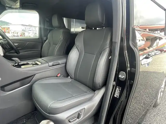 トヨタ アルファードハイブリット Z 福岡県 2024(令6)年 1万km ブラック ワンオーナー/ツインムーンルーフ/純正14インチコネクテッドナビ/　(Bluetooth/Miracast/フルセグTV)/パノラミックビューモニター/バックカメラ/デジタルインナーミラー/アドバンストパーク/アドバンストドライブ/トヨタセーフティセンス/・プリクラッシュセーフティ/・レーンディパーチャーアラート/・ロードサインアシスト/・レーダークルーズコントロール/・オートマチックハイビーム/ブラインドスポットモニター/安心降車アシスト/後方車両接近告知/周辺車両接近時サポート/クリアランスソナー/プロアクティブドライビングアシスト/フロント/リヤクロストラフィックアラート/リヤカメラディテクション/パーキングサポートブレーキ/両側パワースライドドア/パワーバックドア/純正18インチアルミホール/黒レザーシート/パドルシフト/ステアリングヒーター/パワーシート/シートヒーター/ベンチレーション/シートメモリー/電動サンシェード(2.3列目)/前後ドライブレコーダー/ETC2.0/純正フロアマット/置くだけ充電/スペアタイヤ/USBタイプCポート/100V電源