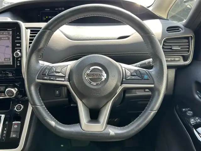 日産 セレナ ハイウェイスター G 京都府 2016(平28)年 12.6万km マルーンレッド 2トーン （株）IDOMが運営する【じしゃロン伏見店】の/自社ローン専用車両になります。/こちらは現金またはオートローンご利用時の価格です。/自社ローンご希望の方は別途その旨お申し付けください//特記事項アリ/9インチ純正ナビ/【SD/IPOD/BT/DISC/USB/DISC】/フルセグＴＶ/両側パワースライド/全方位カメラ/ステアリングリモコン/ＥＴＣ/リアエンターテイメント/衝突軽減ブレーキ/レーンディパーチャーアラート/プロパイロット
