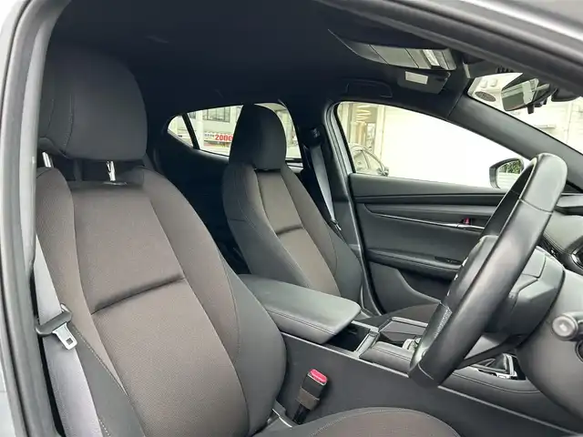 マツダ マツダ３ファストバック 15S ツーリング 群馬県 2020(令2)年 1.9万km ソニックシルバーM ワンオーナー/メモリナビ/バックカメラ/Bluetooth/フルセグテレビ/コーナーセンサー/ACC/ETC/LEDヘッドライト/純正18インチアルミホイール