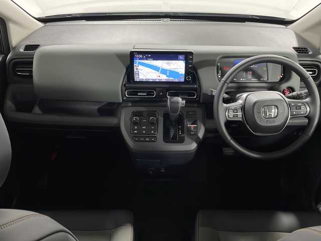 ホンダ フリード ハイブリット e:HEV クロスター 広島県 2025(令7)年 0.1千km メテオロイドグレーメタリック 登録済未使用車　5Km/純正９型ナビ/バックカメラ/シートヒーター/両側パワースライドドア/レーダークルーズコントロール/オートマチックハイビーム/衝突被害軽減ブレーキ/レーンキープアシスト/踏み間違い防止/ブラインドスポットモニター/ホールド機能付電動パーキングブレーキ/コーナーセンサー/LEDヘッドライト/純正15インチアルミホイール(185/65/R15)/エアバッグ(運転席/助手席/サイド/カーテン)