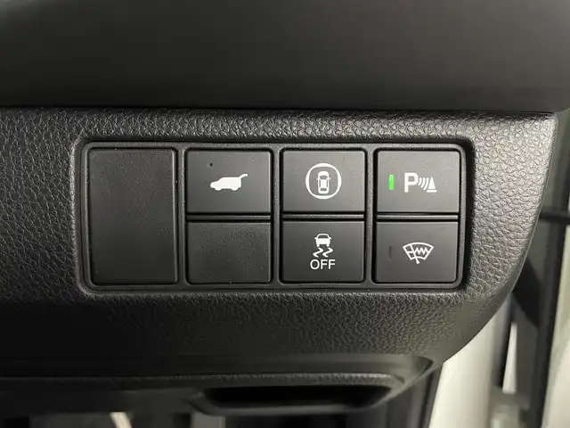 ホンダ ヴェゼル ハイブリッド e:HEV Z 埼玉県 2021(令3)年 3.3万km プラチナホワイトパール 純正９インチナビ　バックカメラ　Ｂｌｕｅｔｏｏｔｈ　シートヒーター　ハーフレザーシート　ＢＳＭ　ダウンヒルアシストコントロール　レーダークルーズコントロール　スマートキー　前後ドライブレコーダーＥＴＣ