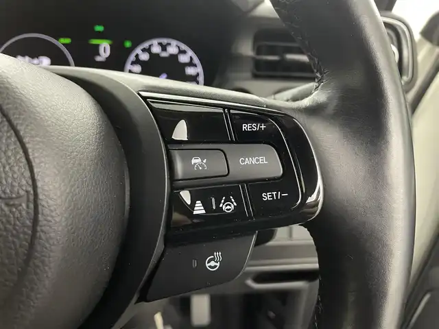 ホンダ ヴェゼル ハイブリッド e:HEV Z 埼玉県 2021(令3)年 3.3万km プラチナホワイトパール 純正９インチナビ　バックカメラ　Ｂｌｕｅｔｏｏｔｈ　シートヒーター　ハーフレザーシート　ＢＳＭ　ダウンヒルアシストコントロール　レーダークルーズコントロール　スマートキー　前後ドライブレコーダーＥＴＣ