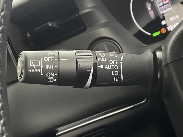ホンダ ヴェゼル ハイブリッド e:HEV Z 埼玉県 2021(令3)年 3.3万km プラチナホワイトパール 純正９インチナビ　バックカメラ　Ｂｌｕｅｔｏｏｔｈ　シートヒーター　ハーフレザーシート　ＢＳＭ　ダウンヒルアシストコントロール　レーダークルーズコントロール　スマートキー　前後ドライブレコーダーＥＴＣ