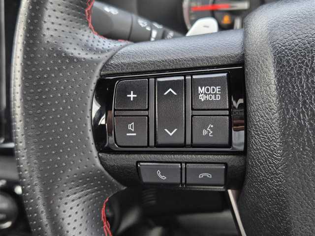 トヨタ ハイラックス Z GRスポーツ 鹿児島県 2022(令4)年 6.2万km アティチュードブラックマイカ GRサイドステップ/GRスポーツバー/パノラミックビューモニター/純正ディスプレィオーディオ/トヨタセーフティセンス/レダークルーズコントロール/パドルシフト/ハーフレザーシート/パワーシート/アイドリングストップ/ドライブレコーダー/ETC