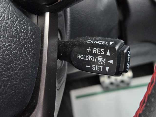 トヨタ ハイラックス Z GRスポーツ 鹿児島県 2022(令4)年 6.2万km アティチュードブラックマイカ GRサイドステップ/GRスポーツバー/パノラミックビューモニター/純正ディスプレィオーディオ/トヨタセーフティセンス/レダークルーズコントロール/パドルシフト/ハーフレザーシート/パワーシート/アイドリングストップ/ドライブレコーダー/ETC