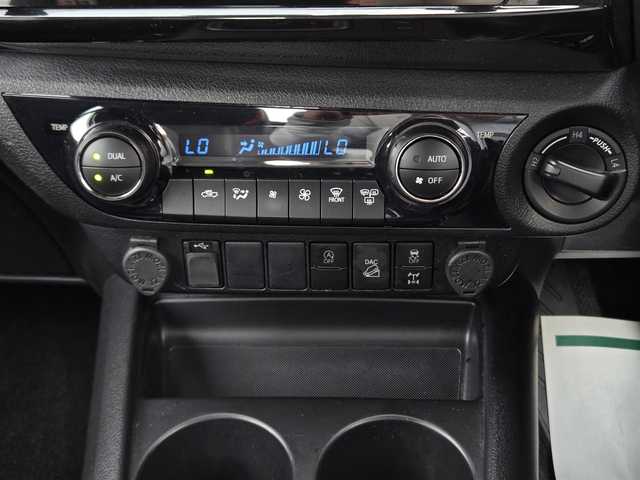 トヨタ ハイラックス Z GRスポーツ 鹿児島県 2022(令4)年 6.2万km アティチュードブラックマイカ GRサイドステップ/GRスポーツバー/パノラミックビューモニター/純正ディスプレィオーディオ/トヨタセーフティセンス/レダークルーズコントロール/パドルシフト/ハーフレザーシート/パワーシート/アイドリングストップ/ドライブレコーダー/ETC