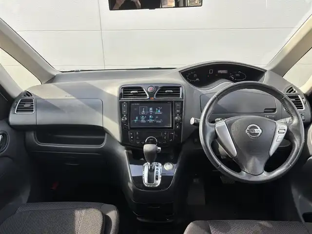 日産 セレナ ハイウェイスター S HV Vセレ 茨城県 2013(平25)年 7.3万km ブリリアントホワイトパール 純正ナビ　(AM/FM/CD/Bluetooth/ワンセグ)/フリップダウンモニター(ALPINE)/バックカメラ/クルーズコントロール/両側パワースライドドア/ETC/W(後席)エアコン/純正16インチアルミホイール/純正フロアマット/オートライト/パワーステアリング/横滑り防止装置/Wエアバック/スマートキー
