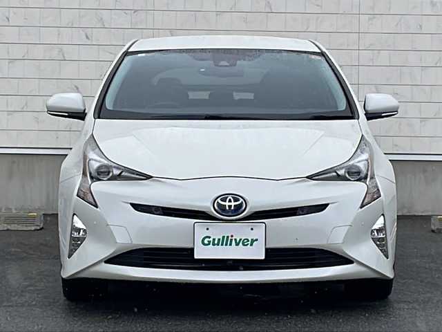 トヨタ プリウス A プレミアム 山形県 2017(平29)年 8.9万km ホワイトパールクリスタルシャイン 禁煙車/Toyota Safety Sense /・プリクラッシュセーフティ/・レーンディパーチャーアラート/・オートマチックハイビーム/・レーダークルーズコントロール/ヘッドアップディスプレイ/パーキングアシスト/合皮シート/純正ナビ(DSZT-YC4T)/CD.DVD.BT.SD/フルセグ/バック・フロントカメラ/パワーシート/シートヒーター/ETC2.0/AC100V(1500W)/純正エンジンスターター/ソライブレコーダー/LEDヘッドライト/プッシュスタート/スマートキー