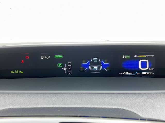 トヨタ プリウス A プレミアム 山形県 2017(平29)年 8.9万km ホワイトパールクリスタルシャイン 禁煙車/Toyota Safety Sense /・プリクラッシュセーフティ/・レーンディパーチャーアラート/・オートマチックハイビーム/・レーダークルーズコントロール/ヘッドアップディスプレイ/パーキングアシスト/合皮シート/純正ナビ(DSZT-YC4T)/CD.DVD.BT.SD/フルセグ/バック・フロントカメラ/パワーシート/シートヒーター/ETC2.0/AC100V(1500W)/純正エンジンスターター/ソライブレコーダー/LEDヘッドライト/プッシュスタート/スマートキー