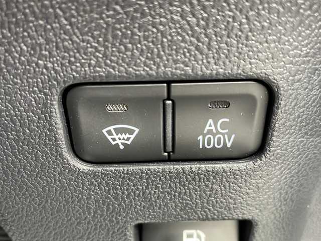 トヨタ プリウス A プレミアム 山形県 2017(平29)年 8.9万km ホワイトパールクリスタルシャイン 禁煙車/Toyota Safety Sense /・プリクラッシュセーフティ/・レーンディパーチャーアラート/・オートマチックハイビーム/・レーダークルーズコントロール/ヘッドアップディスプレイ/パーキングアシスト/合皮シート/純正ナビ(DSZT-YC4T)/CD.DVD.BT.SD/フルセグ/バック・フロントカメラ/パワーシート/シートヒーター/ETC2.0/AC100V(1500W)/純正エンジンスターター/ソライブレコーダー/LEDヘッドライト/プッシュスタート/スマートキー