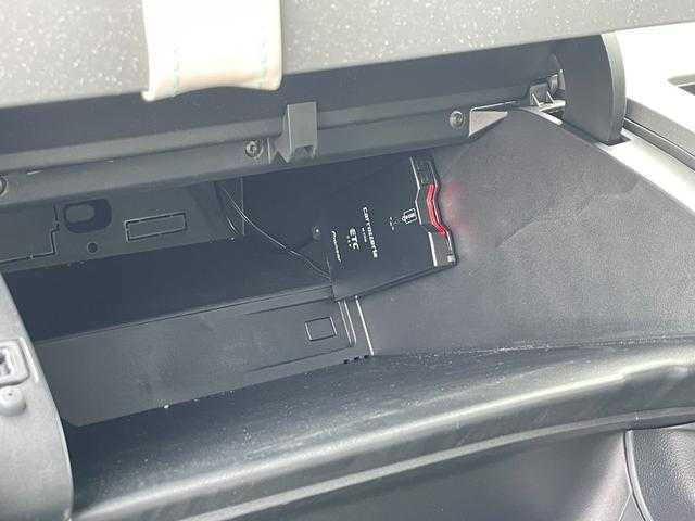 シトロエン シトロエン ベルランゴ シャイン 埼玉県 2020(令2)年 1.6万km ベージュ ワンオーナー /ガラスルーフ /純正ディスプレイオーディオ /AppleCarPlay /バックカメラ サイドカメラ/ACC /BSM /ETC /ドライブレコーダー