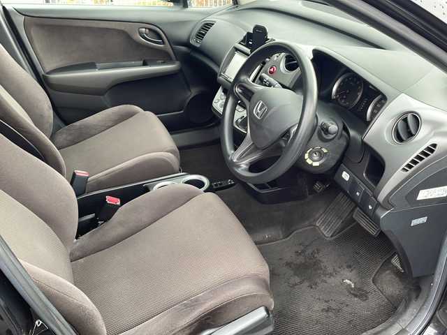 ホンダ ストリーム X 福島県 2006(平18)年 16.9万km ナイトホークブラックパール ４ＷＤ　社外ＨＤＤナビ　フルセグＴＶ　ＥＴＣ　ＨＩＤヘッドライト　オートライト　フォグランプ　リモコンキー　エンジンスターター　純正ドアバイザー　純正フロアマット　電格ミラー　ワイパーデアイサー