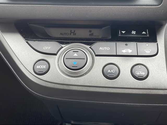 ホンダ ストリーム X 福島県 2006(平18)年 16.9万km ナイトホークブラックパール ４ＷＤ　社外ＨＤＤナビ　フルセグＴＶ　ＥＴＣ　ＨＩＤヘッドライト　オートライト　フォグランプ　リモコンキー　エンジンスターター　純正ドアバイザー　純正フロアマット　電格ミラー　ワイパーデアイサー