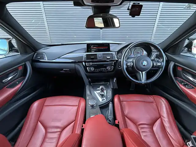 ＢＭＷ Ｍ３ 茨城県 2017(平29)年 3.5万km アルピンホワイトⅢ Mパフォ-マンスエアロパッケージ /アダプティブMサスペンション /カーボンスポイラ-/スプリッタ-/ディフュ-ザ-/ドアミラ- /純正19インチ黒塗装鍛造アルミ /HUD /赤革Mスポ-ツシ-ト シ-トヒ-タ- /M付PWシ-ト /LED /ナビ /TV /BT/USB/DVD/CD/衝突軽減B/レーンディパーチャーウォーニング/レーンチェンジウォーニング/ETC2.0/ドラレコ/禁煙車