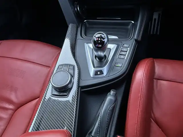 ＢＭＷ Ｍ３ 茨城県 2017(平29)年 3.5万km アルピンホワイトⅢ Mパフォ-マンスエアロパッケージ /アダプティブMサスペンション /カーボンスポイラ-/スプリッタ-/ディフュ-ザ-/ドアミラ- /純正19インチ黒塗装鍛造アルミ /HUD /赤革Mスポ-ツシ-ト シ-トヒ-タ- /M付PWシ-ト /LED /ナビ /TV /BT/USB/DVD/CD/衝突軽減B/レーンディパーチャーウォーニング/レーンチェンジウォーニング/ETC2.0/ドラレコ/禁煙車