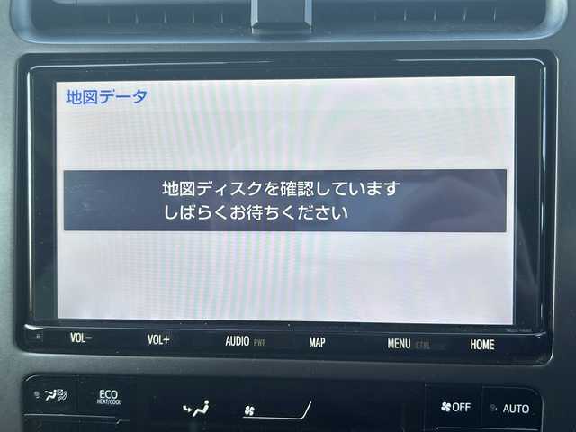 トヨタ プリウス ＰＨＶ S GRスポーツ 福岡県 2018(平30)年 11.1万km アティチュードブラックマイカ 純正ナビ【NSZT-Y68T】地図SD欠品/オートハイビーム/社外17インチAW/バックカメラ/ハーフレザーシート/シートヒーター/電格ウィンカーミラー/ステアリングスイッチ/純正フロアマット/クルーズコントロール/充電ケーブル有