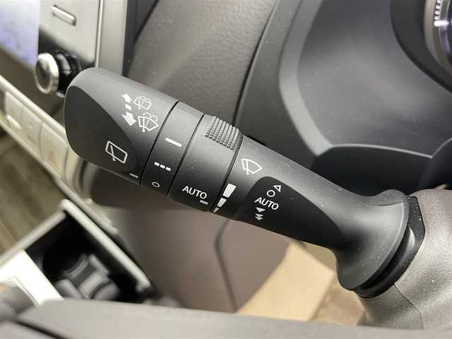 トヨタ ランドクルーザー プラド TX Lパッケージ 富山県 2022(令4)年 0.9万km ホワイトパールクリスタルシャイン サンルーフ/モデリスタエアロ/モデリスタスポーツマフラー/純正9型ナビ（AM/FM/BT/USB）/全方位カメラ/レザーシート/D/N席パワーシート/シートヒーター/エアシート/ブラインドスポットモニター/衝突被害軽減システム/レーダークルーズコントロール/レーンキープアシスト/コーナーセンサー/横滑り防止装置/オートLEDライト/ETC/純正アルミホイール/純正フロアマット/スマートキー/スペアキー