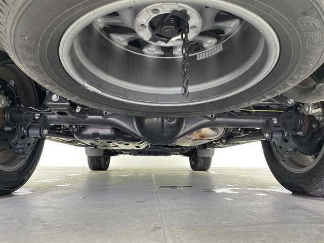 トヨタ ランドクルーザー プラド TX Lパッケージ 富山県 2022(令4)年 0.9万km ホワイトパールクリスタルシャイン サンルーフ/モデリスタエアロ/モデリスタスポーツマフラー/純正9型ナビ（AM/FM/BT/USB）/全方位カメラ/レザーシート/D/N席パワーシート/シートヒーター/エアシート/ブラインドスポットモニター/衝突被害軽減システム/レーダークルーズコントロール/レーンキープアシスト/コーナーセンサー/横滑り防止装置/オートLEDライト/ETC/純正アルミホイール/純正フロアマット/スマートキー/スペアキー