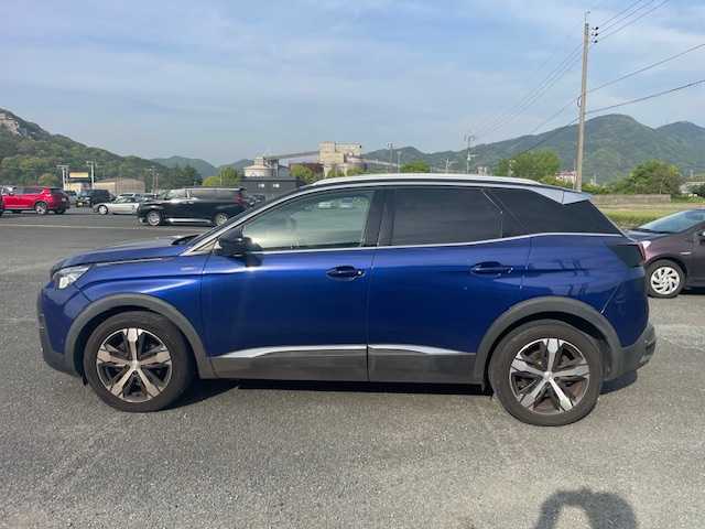 プジョー ３００８ GT ブルー HDi 福岡県 2020(令2)年 11.1万km 青Ｍ ワンオーナー/アップルカープレイ/衝突軽減ブレーキ/バックカメラ/サイドカメラ/スマートキー/パドルシフト/クルーズコントロール/ハーフレザーシート/シートヒーター/パワーリアゲート/ウインカードアミラー/電格ミラー/純正18インチアルミ/ルーフレール/フロアマット/取扱説明書/新車保証書