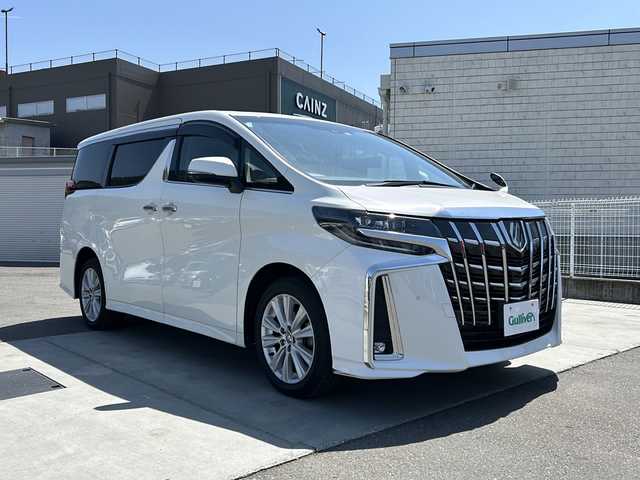 トヨタ アルファード S 山梨県 2023(令5)年 1.8万km ホワイトパールクリスタルシャイン ディスプレイオーディオ/バックカメラ/両側パワースライドドア/ETC/クルーズコントロール/禁煙車/LEDヘッドライト/Bluetooth再生/純正１８インチアルミ/衝突軽減システム/オートマチックハイビーム/コーナーセンサー/スペアキー/フリップダウンモニター