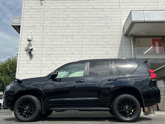 トヨタ ランドクルーザー プラド TX Lパッケージ ブラックED 兵庫県 2020(令2)年 3.8万km アティチュードブラックマイカ 外部検査済み/特別仕様車/7人乗り/ALPINE9型ナビTV/CD/DVD/Bluetooth/トヨタセーフティセンス/追従クルコン/衝突軽減ブレーキ/レザーシート/シートヒーター/シートクーラー/専用18インチアルミホイール/ブリジストン/DUELER/ATタイヤ/（前後2024年製）/LEDヘッドライト/LEDフォグライト/電動サードシート/オートハイビーム/バックカメラ/ETC/スマートキー/スペアキー/新車保証書/取扱説明書