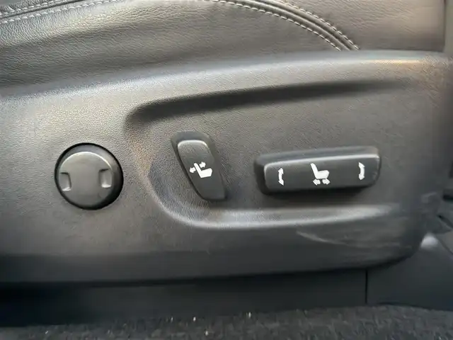 トヨタ ランドクルーザー プラド TX Lパッケージ ブラックED 兵庫県 2020(令2)年 3.8万km アティチュードブラックマイカ 7人乗り/アルパイン9インチナビ/　（AM/FM/CD/DVD/SD/BT/USB)/フルセグTV/バックカメラ/ステアリングリモコン/プリクラッシュセーフティー/レーンアシスト/クルーズコントロール/先行車発進告知/横滑り防止装置/オートライト/オートハイビーム/ビルドインETC/レザーシート/前席パワーシート/前席（シートヒーター・エアシート）/純正フロアマット/LEDヘッドライト/ヘッドライトウォッシャー/クリアランスソナー/ルーフレール/純正18インチアルミホイール