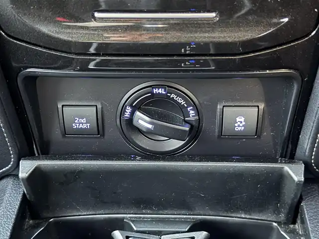 トヨタ ランドクルーザー プラド TX Lパッケージ ブラックED 兵庫県 2020(令2)年 3.8万km アティチュードブラックマイカ 7人乗り/アルパイン9インチナビ/　（AM/FM/CD/DVD/SD/BT/USB)/フルセグTV/バックカメラ/ステアリングリモコン/プリクラッシュセーフティー/レーンアシスト/クルーズコントロール/先行車発進告知/横滑り防止装置/オートライト/オートハイビーム/ビルドインETC/レザーシート/前席パワーシート/前席（シートヒーター・エアシート）/純正フロアマット/LEDヘッドライト/ヘッドライトウォッシャー/クリアランスソナー/ルーフレール/純正18インチアルミホイール