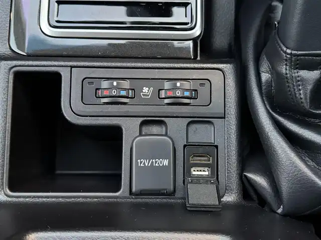 トヨタ ランドクルーザー プラド TX Lパッケージ ブラックED 兵庫県 2020(令2)年 3.8万km アティチュードブラックマイカ 7人乗り/アルパイン9インチナビ/　（AM/FM/CD/DVD/SD/BT/USB)/フルセグTV/バックカメラ/ステアリングリモコン/プリクラッシュセーフティー/レーンアシスト/クルーズコントロール/先行車発進告知/横滑り防止装置/オートライト/オートハイビーム/ビルドインETC/レザーシート/前席パワーシート/前席（シートヒーター・エアシート）/純正フロアマット/LEDヘッドライト/ヘッドライトウォッシャー/クリアランスソナー/ルーフレール/純正18インチアルミホイール