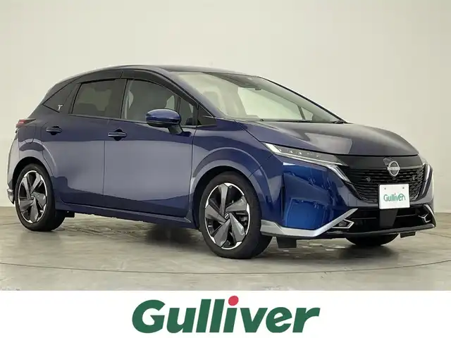 日産 オーラ G レザーエディション 滋賀県 2021(令3)年 7.2万km オーロラフレアブルーパール 禁煙車/純正ナビ/（CD/DVD/SD/Bluetooth/フルセグTV）/アラウンドビューモニター/デジタルインナーミラー/前方ドライブレコーダー/ビルトインETC/側方支援/後側方支援/エマージェンシーブレーキ/速度標識表示/標識検知支援/駐車支援/後退時車両検知警報/ふらつき警報/レザーシート/USB充電/電動パーキングブレーキ/オートホールドブレーキ/LEDヘッドライト/フォグランプ/オートヘッドライト/純正フロアマット/純正アルミホイール