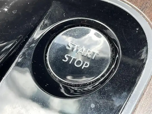 日産 オーラ G レザーエディション 滋賀県 2021(令3)年 7.2万km オーロラフレアブルーパール 禁煙車/純正ナビ/（CD/DVD/SD/Bluetooth/フルセグTV）/アラウンドビューモニター/デジタルインナーミラー/前方ドライブレコーダー/ビルトインETC/側方支援/後側方支援/エマージェンシーブレーキ/速度標識表示/標識検知支援/駐車支援/後退時車両検知警報/ふらつき警報/レザーシート/USB充電/電動パーキングブレーキ/オートホールドブレーキ/LEDヘッドライト/フォグランプ/オートヘッドライト/純正フロアマット/純正アルミホイール