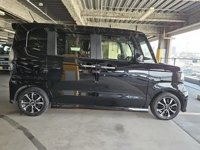 ホンダ Ｎ ＢＯＸ カスタム G L ホンダセンシング 兵庫県 2020(令2)年 6.2万km クリスタルブラックパール 純正ナビ(BT/CD/DVD)/フルセグTV/パワースライドドア(片側)/バックカメラ/ビルトインETC/ドライブレコーダー/アダプティブクルーズコントロール/ソナーセンサー/ホンダセンシング/・衝突軽減ブレーキ/・誤発進抑制機能(前後)/・歩行者事故低減ステアリング/・先行車発進お知らせ機能/・車線維持支援システム/・オートハイビーム/・標識認識機能/LEDヘッドランプ/ステアリングスイッチ/レザー調シートカバー付/純正14インチアルミホイール/スマートキーシステム/プッシュエンジンスタート/禁煙車