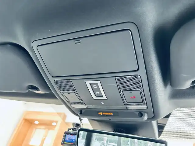ランドローバー レンジローバーイヴォーク ファーストエディション 大阪府 2019(令1)年 3.2万km グレー ワンオーナー/ガラスルーフ/レザーシート/メモリ付きパワーシート/シートヒーター/HUD/ACC/純正ナビ/TV/360度カメラ/applecarplay/メリディアン/純正20インチAW/電動リアゲート/ブラインドスポット/ETC/ドラレコ/デジタルインナーミラー/ステアリングヒーター