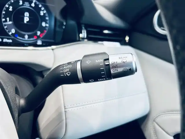 ランドローバー レンジローバーイヴォーク ファーストエディション 大阪府 2019(令1)年 3.2万km グレー ワンオーナー/ガラスルーフ/レザーシート/メモリ付きパワーシート/シートヒーター/HUD/ACC/純正ナビ/TV/360度カメラ/applecarplay/メリディアン/純正20インチAW/電動リアゲート/ブラインドスポット/ETC/ドラレコ/デジタルインナーミラー/ステアリングヒーター
