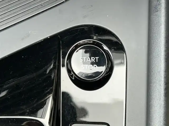 日産 ノート X 和歌山県 2021(令3)年 4万km ブリリアントシルバー 社外９型ナビ/フルセグTV/バックカメラ/（BT/CD/DVD)/エマージェンシーブレーキ/前後コーナーセンサー/横滑り防止機能/前後ドライブレコーダー/ビルトインETC/電子パーキング/オートホールド/純正フロアマット/ドライブモード/LEDヘッドライト/オートライト/オートハイビーム