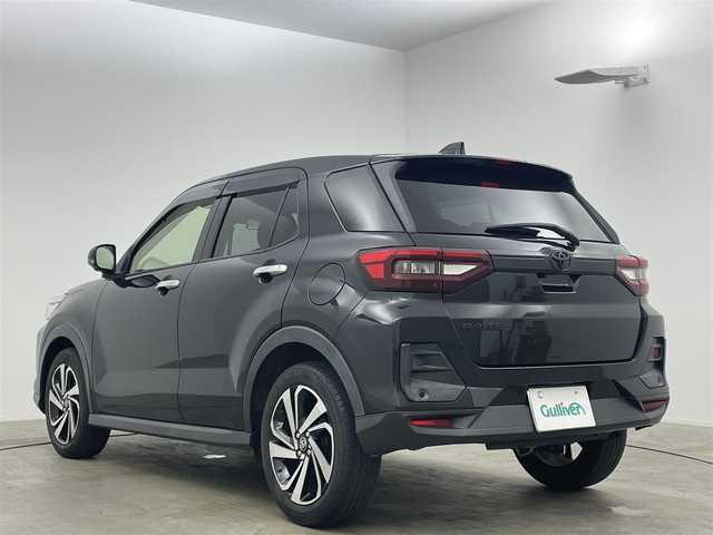 トヨタ ライズ Z 岡山県 2020(令2)年 4.1万km ブラックマイカメタリック 社外9インチメモリナビ(MDV-908HDL)/(CD/DVD/フルセグ/Bluetooth)/衝突軽減ブレーキ/アラウンドビューモニター/レーダークルーズコントロール/ビルトインETC/シートヒーター/LEDヘッドライト/コーナーセンサー/レーンキープアシスト/オートハイビーム/プッシュスタート/スマートキー/スペアキー/アイドリングストップ/社外フロアマット/新車保証書/取扱説明書