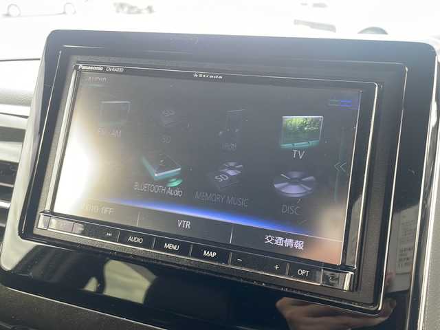 ホンダ Ｎ ＢＯＸ カスタム G EX ターボ ホンダセンシング 福島県 2017(平29)年 10.8万km プレミアムホワイトパールⅡ 4WD/ターボ車/社外SDナビ(CN-RA03D)/【フルセグ/BT/DVD/CD/USB/SD/AM/FM/iPod】/バックカメラ/ビルトインETC/社外前方ドライブレコーダー/両側パワースライド/Honda SENSING/・衝突軽減ブレーキ/・オートハイビーム/・誤発進抑制機能/・後方誤発進抑制機能/・路外逸脱警報機能/・アダプティブクルーズコントロール/・車線維持支援システム/・歩行者事故低減ステアリング/・先行車発進お知らせ機能/・標識認識機能/(最高速度、はみ出し通行禁止、一時停止、進入禁止)/アイドリングストップ/ハーフレザー/パドルシフト/ステアリングスイッチ/サンシェード/社外ドアバイザー/社外フロアマット/保証・取説/スペアキーx1