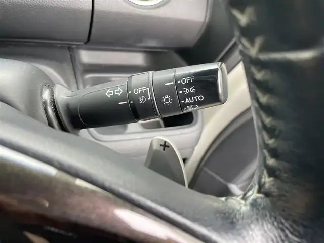 ホンダ Ｎ ＢＯＸ カスタム G EX ターボ ホンダセンシング 千葉県 2017(平29)年 10.8万km プレミアムホワイトパールⅡ (株)IDOMが運営する【じしゃロン八千代店】の自社ローン対象車両になります。こちらは現金またはオートローンご利用時の価格です。自社ローンご希望の方は別途その旨お申付け下さい/ターボ車/社外SDナビ(CN-RA03D)/【フルセグ/BT/DVD/CD/USB/SD/AM/FM/iPod】/バックカメラ/ビルトインETC/社外前方ドライブレコーダー/両側パワースライド/Honda SENSING/・衝突軽減ブレーキ/・オートハイビーム/・誤発進抑制機能/・後方誤発進抑制機能/・路外逸脱警報機能/・アダプティブクルーズコントロール/・車線維持支援システム/・歩行者事故低減ステアリング/・先行車発進お知らせ機能/・標識認識機能/(最高速度、はみ出し通行禁止、一時停止、進入禁止)/アイドリングストップ/ハーフレザー/パドルシフト/ステアリングスイッチ/サンシェード/社外ドアバイザー/社外フロアマット/保証・取説/スペアキーx1