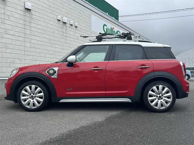 ＭＩＮＩ ミニ クロスオーバー クーパー S E オール4 山形県 2017(平29)年 3.3万km 赤 4WD/純正ナビ/FM/AM/USB/AUX/Bluetooth/ヘッドアップディスプレイ/インテリジェントセーフティ/クルーズコントロール/電動リアゲート/電動パーキングブレーキ/横滑り防止装置/前席シートヒーター/ハーフレザーシート/LEDライト/フォグランプ/バックカメラ/ルーフ/ドアバイザー/スマートキー