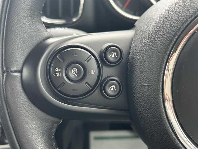 ＭＩＮＩ ミニ クロスオーバー クーパー S E オール4 山形県 2017(平29)年 3.3万km 赤 4WD/純正ナビ/FM/AM/USB/AUX/Bluetooth/ヘッドアップディスプレイ/インテリジェントセーフティ/クルーズコントロール/電動リアゲート/電動パーキングブレーキ/横滑り防止装置/前席シートヒーター/ハーフレザーシート/LEDライト/フォグランプ/バックカメラ/ルーフ/ドアバイザー/スマートキー