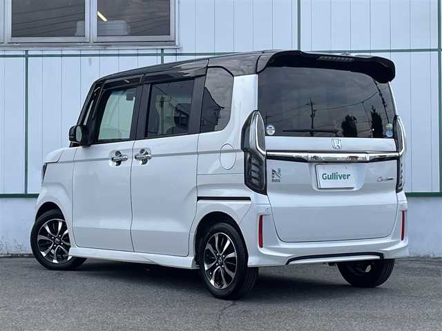 ホンダ Ｎ ＢＯＸ カスタム G L ホンダセンシング 山梨県 2019(令1)年 5.6万km プラチナホワイトパール 純正メモリナビ(VXM-194VFi)/純正CD/DVD/Bluetooth接続/フルセグTV/バックカメラ/ETC/ドライブレコーダー/片側電動スライドドア/衝突被害軽減システム/レーンキープアシスト/スペアキー1本/取扱説明書/保証書