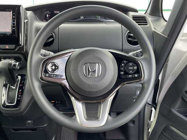 ホンダ Ｎ ＢＯＸ カスタム G L ホンダセンシング 山梨県 2019(令1)年 5.6万km プラチナホワイトパール 純正メモリナビ(VXM-194VFi)/純正CD/DVD/Bluetooth接続/フルセグTV/バックカメラ/ETC/ドライブレコーダー/片側電動スライドドア/衝突被害軽減システム/レーンキープアシスト/スペアキー1本/取扱説明書/保証書