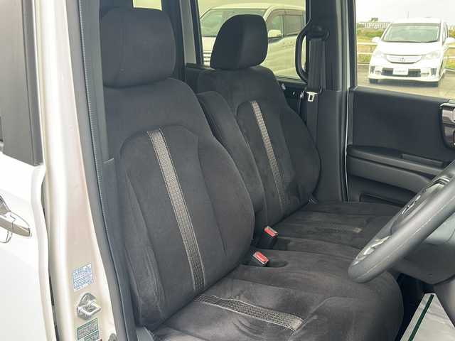 ホンダ Ｎ ＢＯＸ カスタム G L ホンダセンシング 佐賀県 2019(令1)年 5.6万km プラチナホワイトパール /ツートン//純正メモリナビ//CD/DVD/Bluetooth/フルセグTV//バックカメラ//ETC//ドライブレコーダー//片側電動スライドドア//純正LEDヘッドライト//純正14インチアルミホイール//純正フロアマット//純正ドアバイザー//取扱説明書//新車保証書//スペアキー1本//ホンダセンシング//レーンキープアシスト